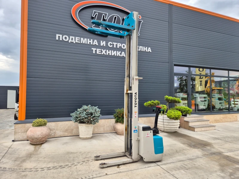 Електрокар Toyota * СТАКЕР* 3 метра повдигане* ПЕРФЕКТЕН* , снимка 10 - Индустриална техника - 51211361