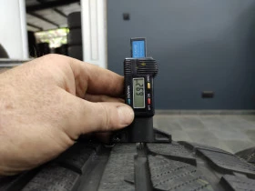 Гуми Зимни 255/55R19, снимка 6