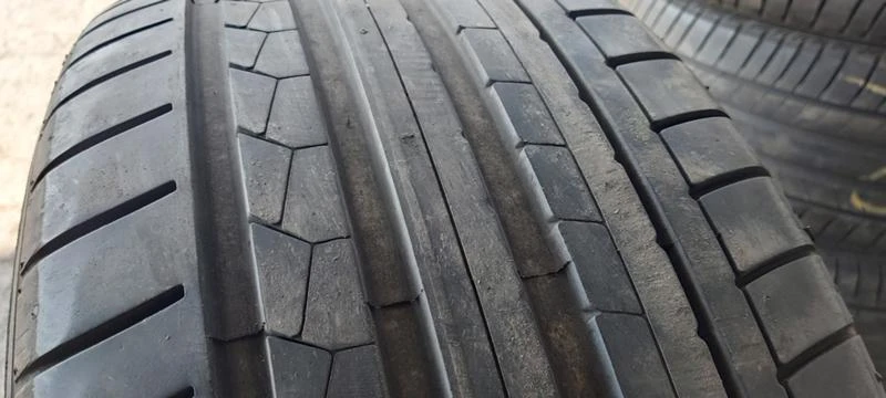 Гуми Летни 245/40R18, снимка 1 - Гуми и джанти - 29876895