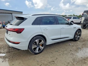 Audi E-Tron 55 PREMIUM PLUS QUATTRO, снимка 3