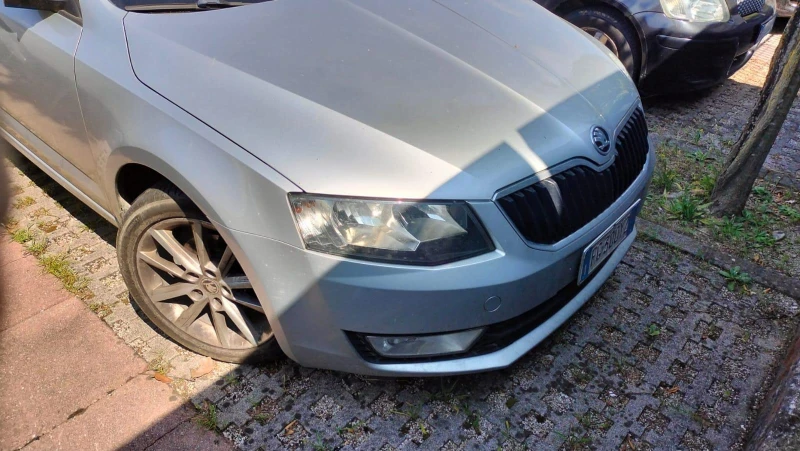 Skoda Octavia 1.6TDI, снимка 1 - Автомобили и джипове - 47339133