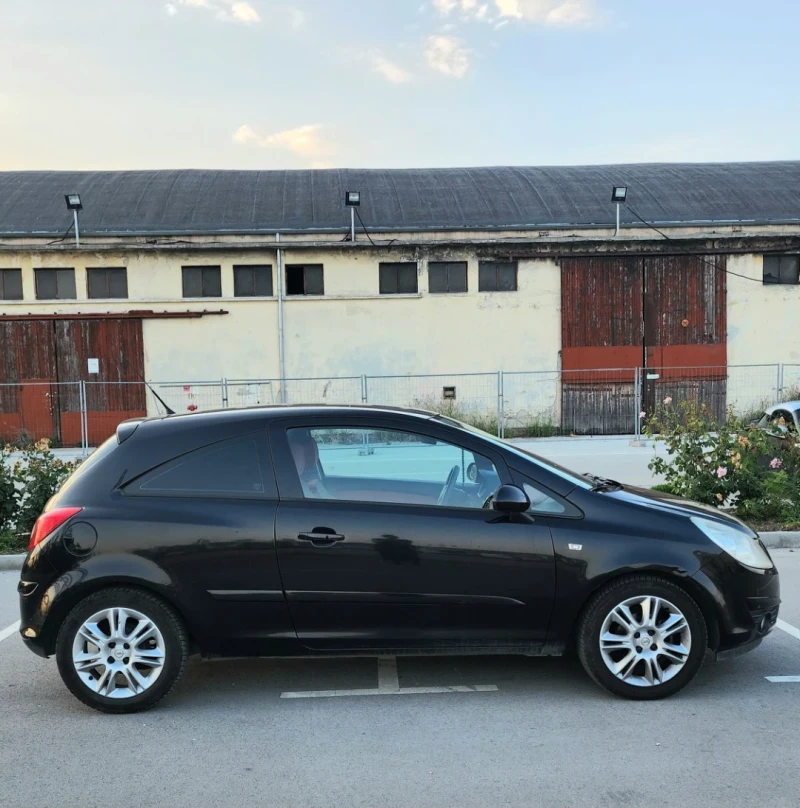 Opel Corsa 1.2 Black and Red Edition , снимка 2 - Автомобили и джипове - 48441527