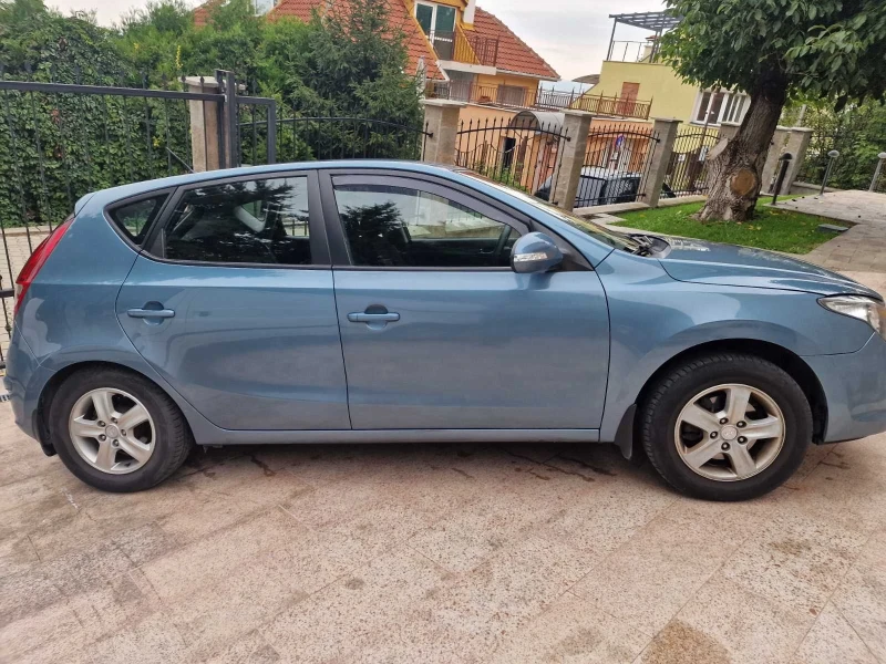 Hyundai I30 1.6, снимка 2 - Автомобили и джипове - 49342363