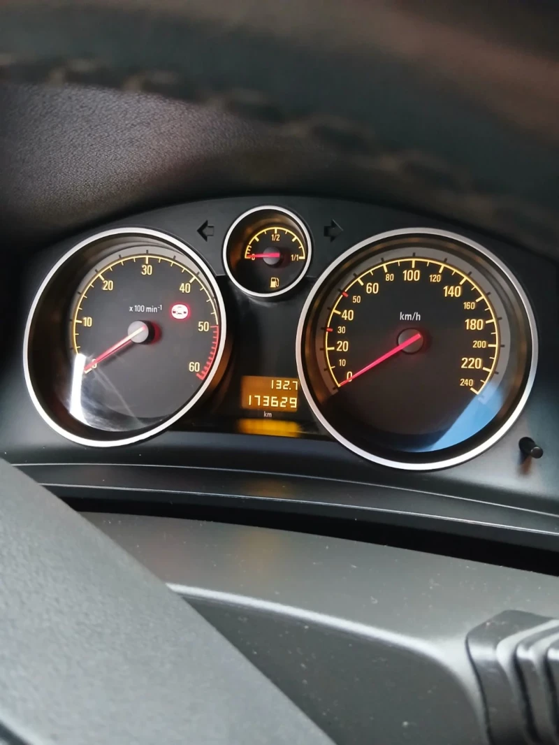 Opel Zafira, снимка 5 - Автомобили и джипове - 53274902