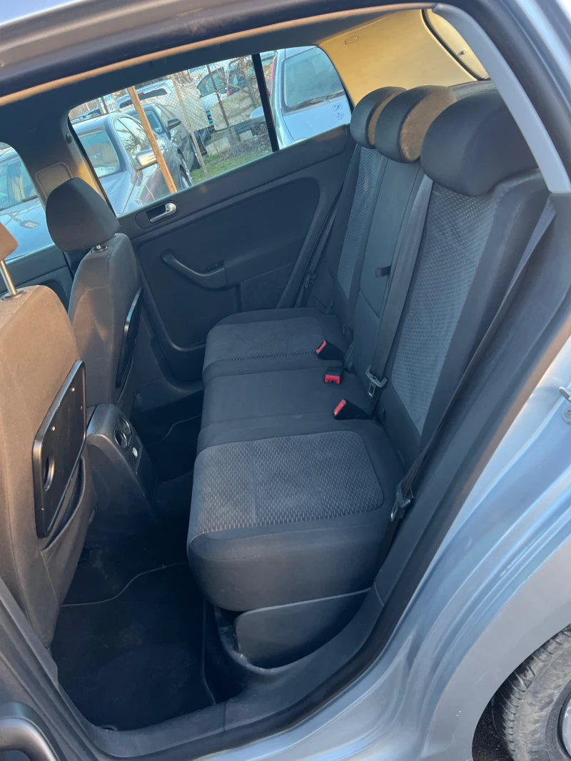 VW Golf Plus 1.6TDI 105кс НАПЪЛНО ОБСЛУЖЕН, снимка 12 - Автомобили и джипове - 53286176