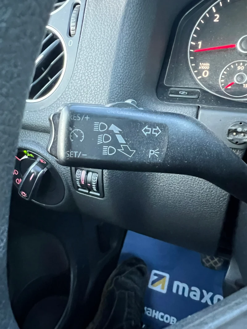 VW Golf Plus 1.6TDI 105кс НАПЪЛНО ОБСЛУЖЕН, снимка 10 - Автомобили и джипове - 53286176