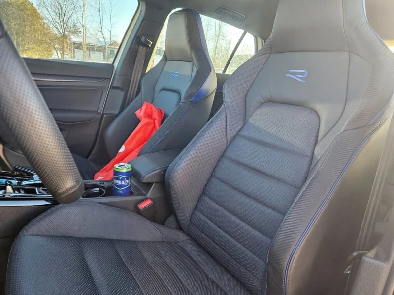 VW Golf R Black Edition 4Motion* АвтоКредит* (ЦЕНА ДО БГ), снимка 12 - Автомобили и джипове - 53358181