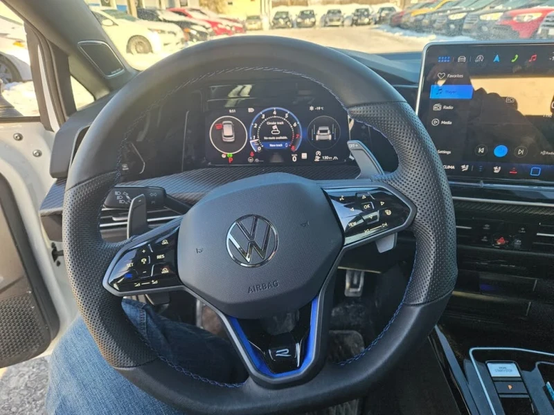 VW Golf R Black Edition 4Motion* АвтоКредит* (ЦЕНА ДО БГ), снимка 14 - Автомобили и джипове - 53358181