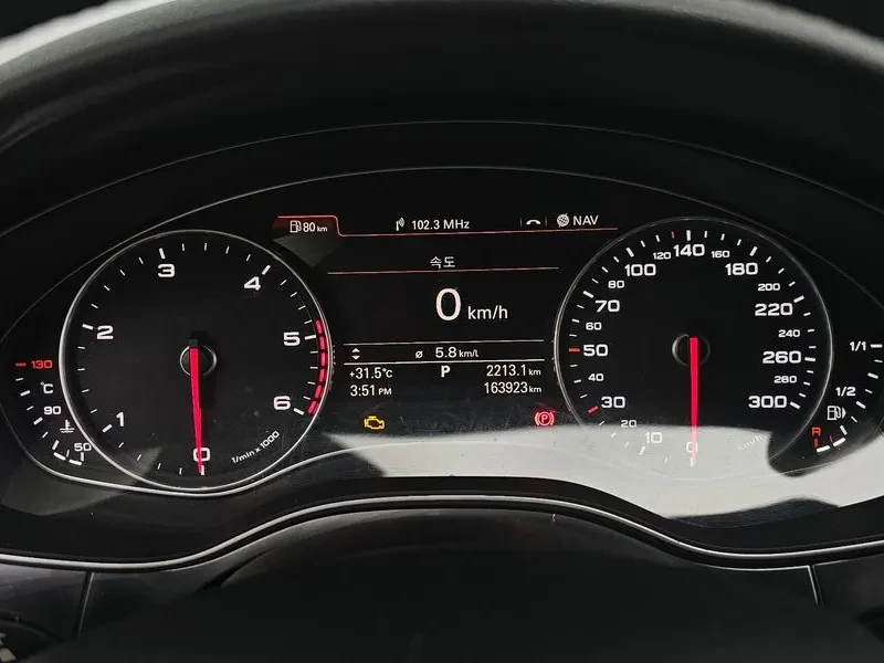 Audi A6 2.0 ТDI C7 - изображение 8