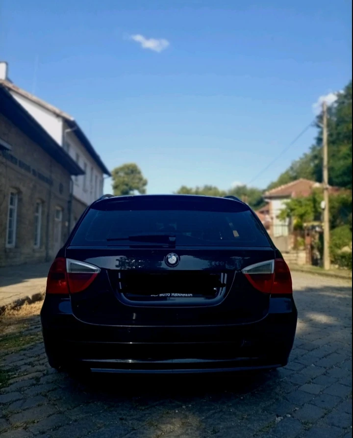 BMW 320 Комби, снимка 4 - Автомобили и джипове - 55678300