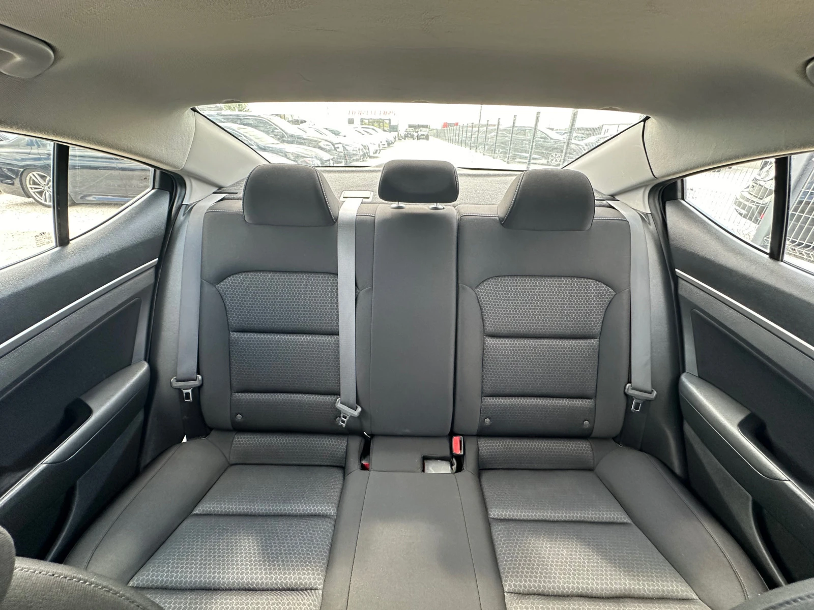 Hyundai Elantra 2.0i* 2017г*  | Mobile.bg — изображение 12