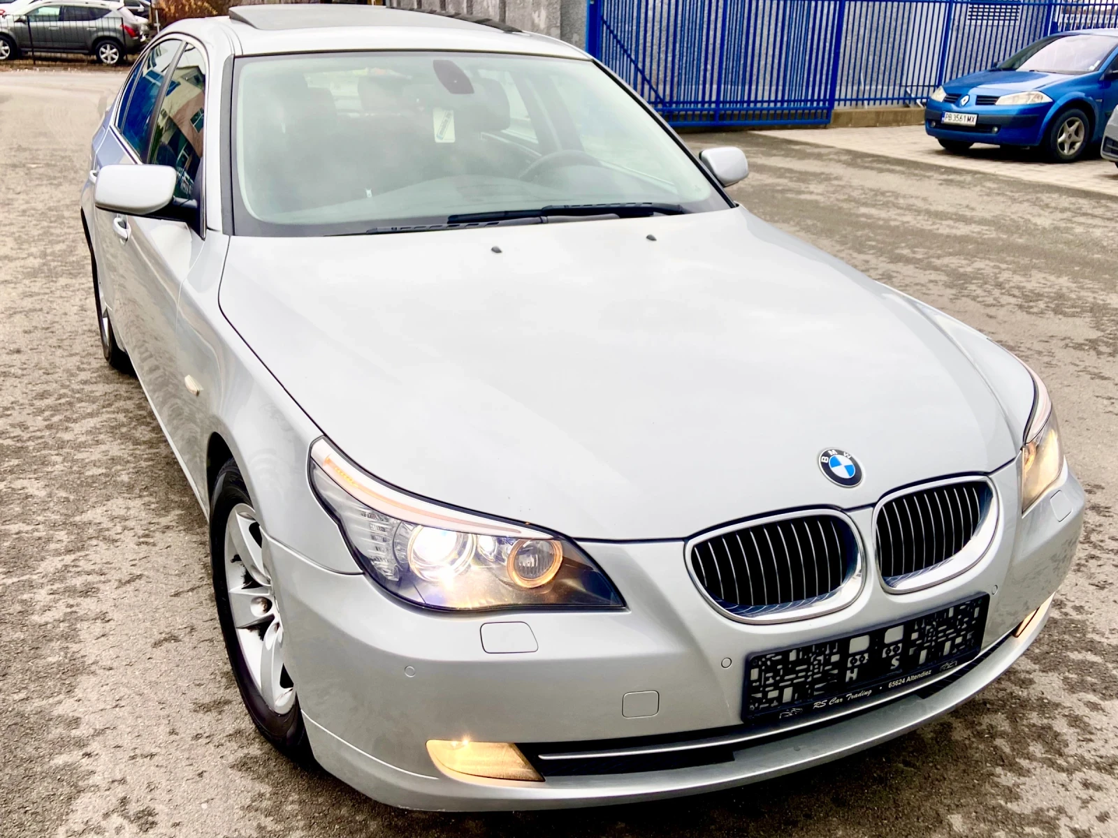 BMW 523 2.5i-190кс-FACELIFT-2009г-СЕДАН-ГЕРМАНИЯ-TUV - изображение 2