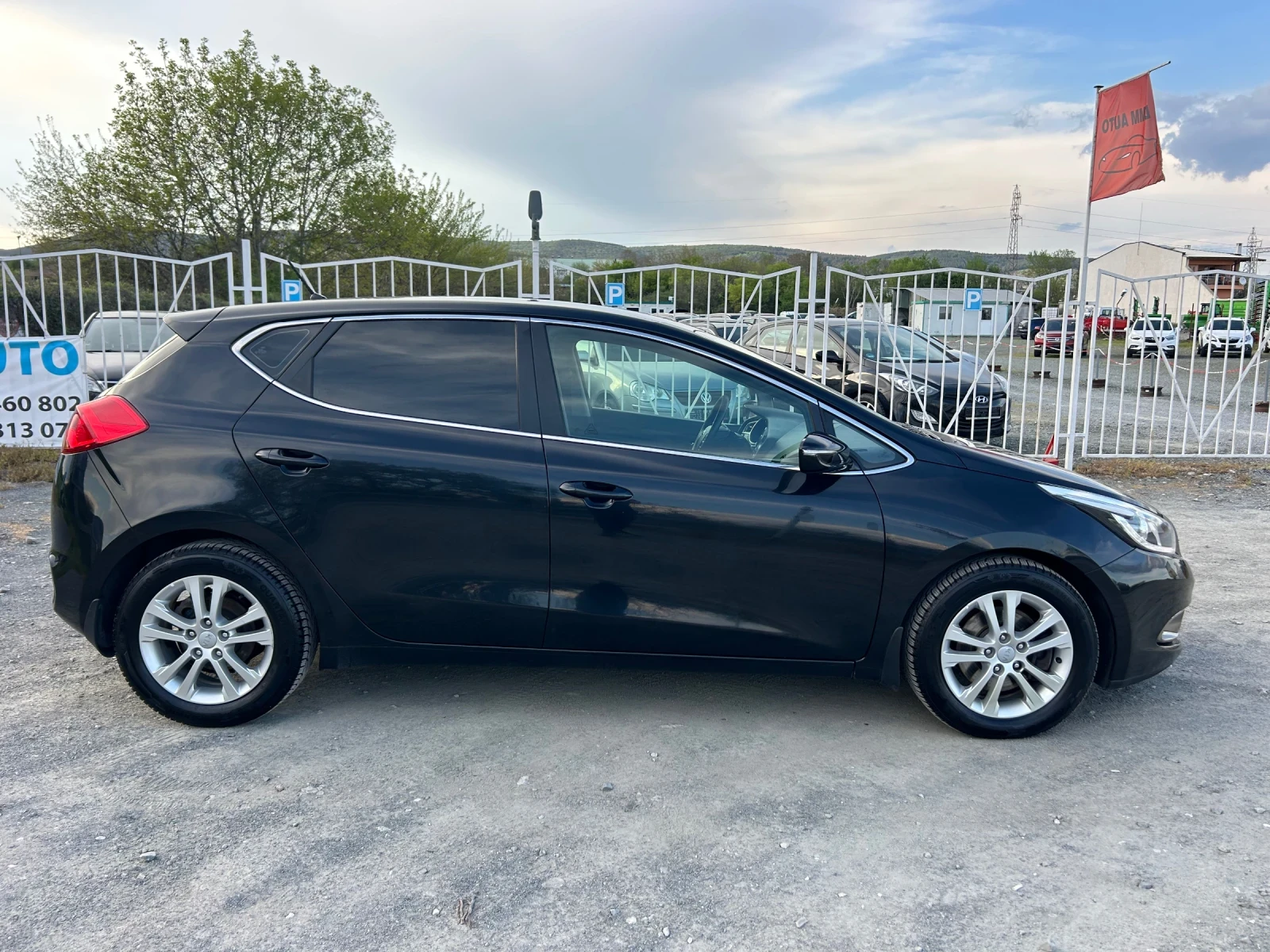 Kia Ceed 1.6 - БЕНЗИН / АВТОМАТИК / КАМЕРА / РЕАЛНИ 118 000 - изображение 4