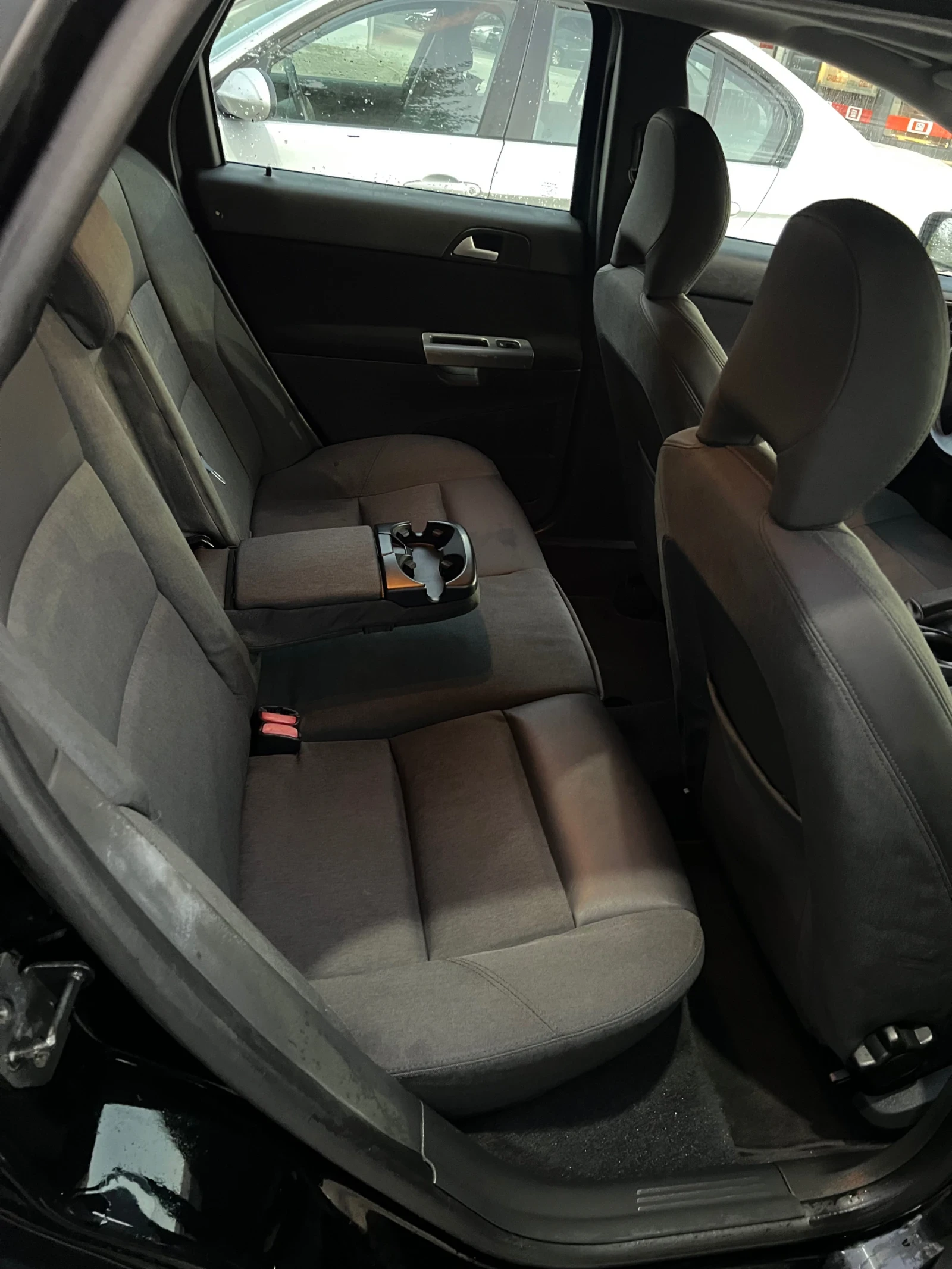 Volvo V50 2.4i - изображение 9