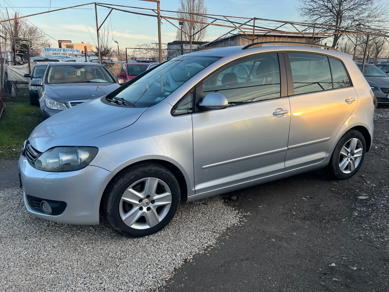 VW Golf Plus 1.6TDI 105кс НАПЪЛНО ОБСЛУЖЕН - изображение 5