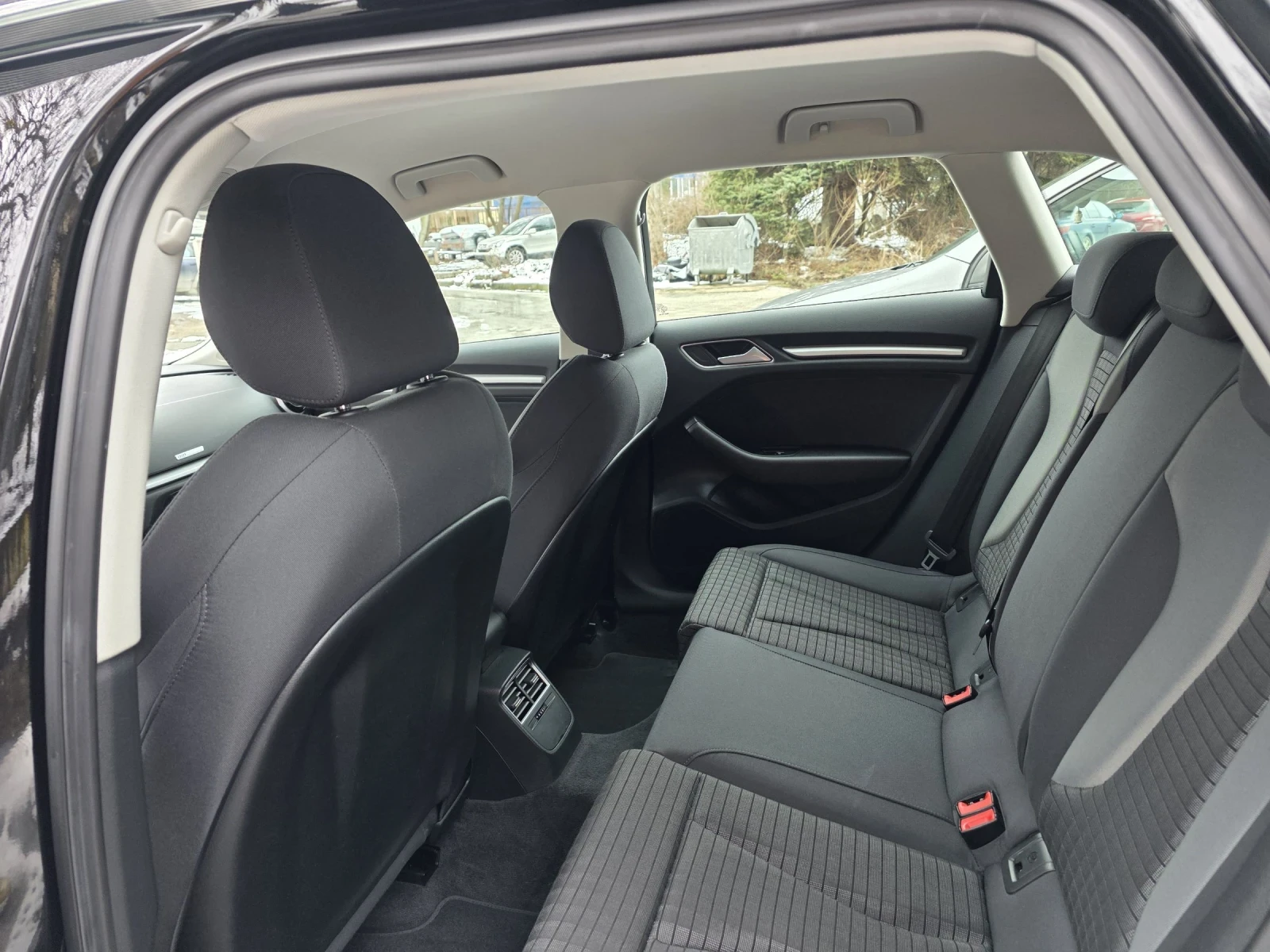 Audi A3 2, 0TDI-150kc  SPORTBACK - изображение 8