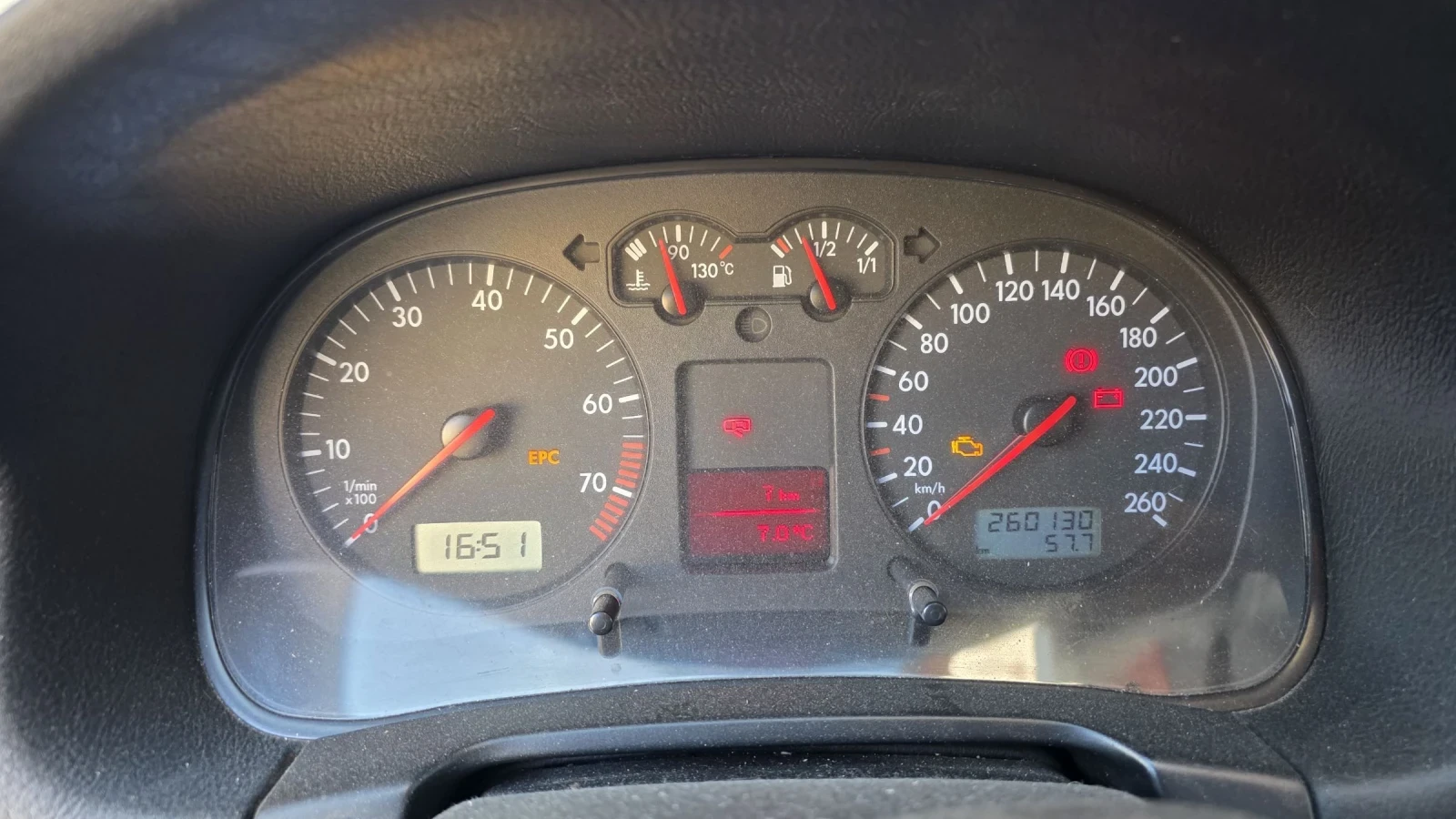 VW Golf IV 1.6 16V, снимка 11 - Автомобили и джипове - 53784353