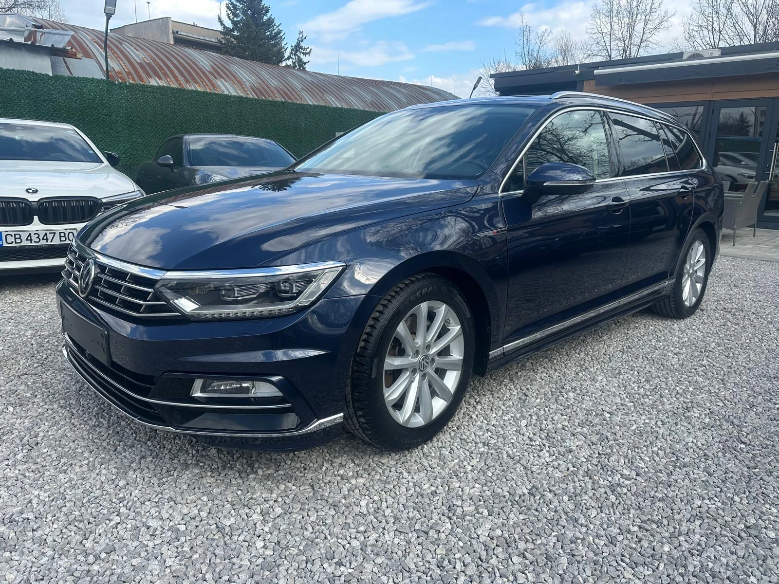 VW Passat R-Line* 4motion* DYNAUDIO* 240к.с.* 360 камери