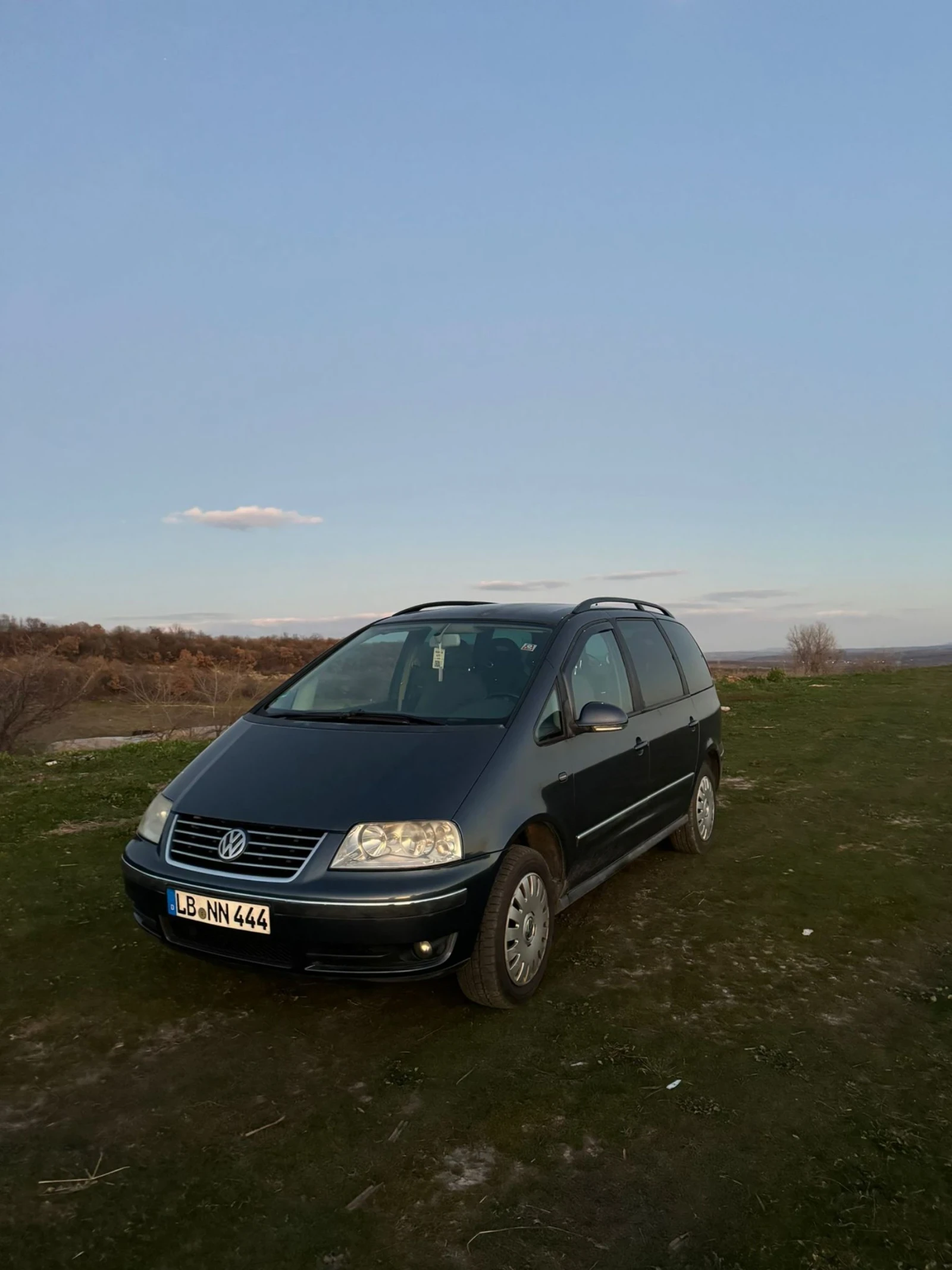 VW Sharan, снимка 3 - Автомобили и джипове - 54036136