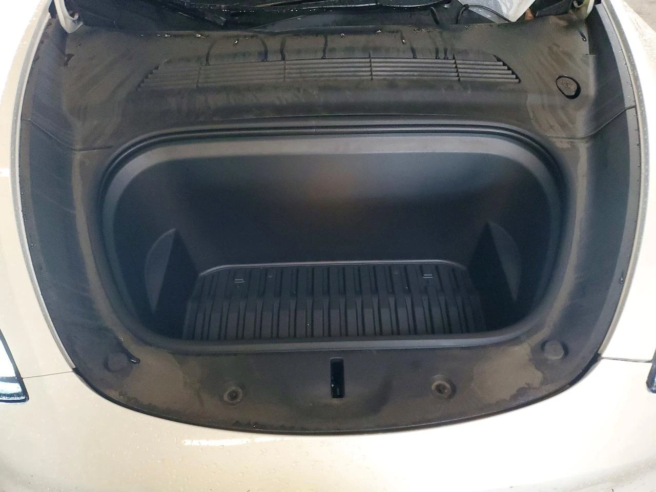 Tesla Model Y RWD, снимка 12 - Автомобили и джипове - 54152992