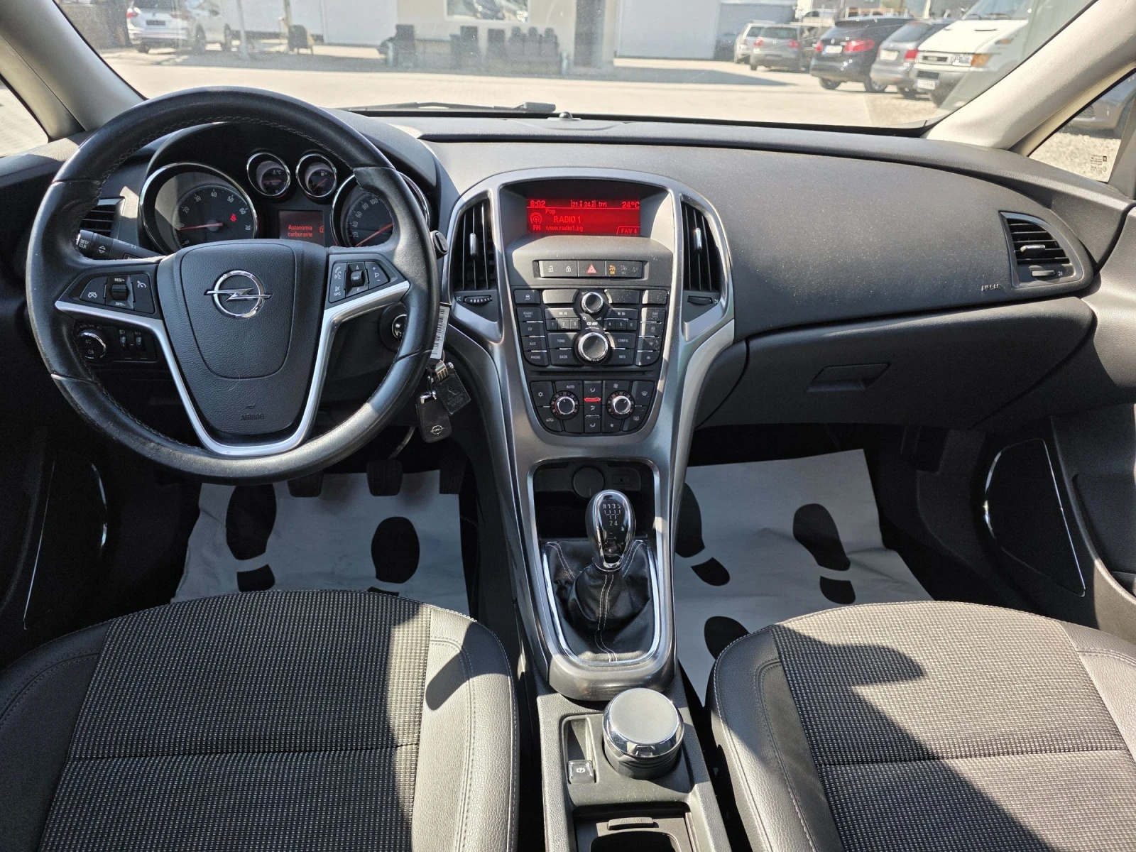 Opel Astra 1.6i Cosmo 116k euro5a Лизинг, снимка 9 - Автомобили и джипове - 54437870