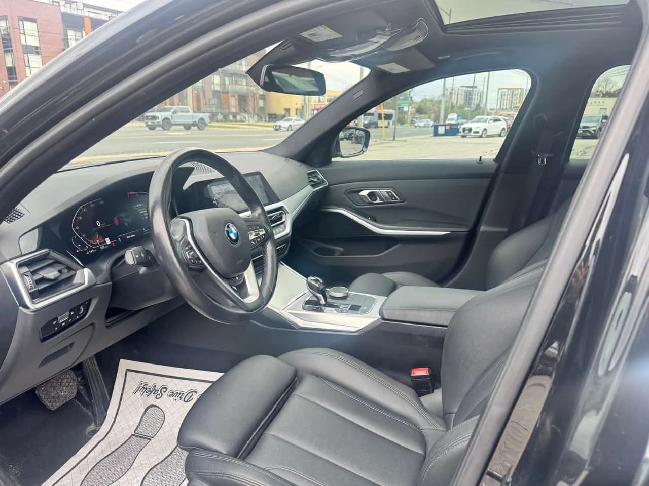 BMW 330 * 330i xDrive * CARFAX * ШИБИДАХ * BLIND SPOT * , снимка 5 - Автомобили и джипове - 54459388