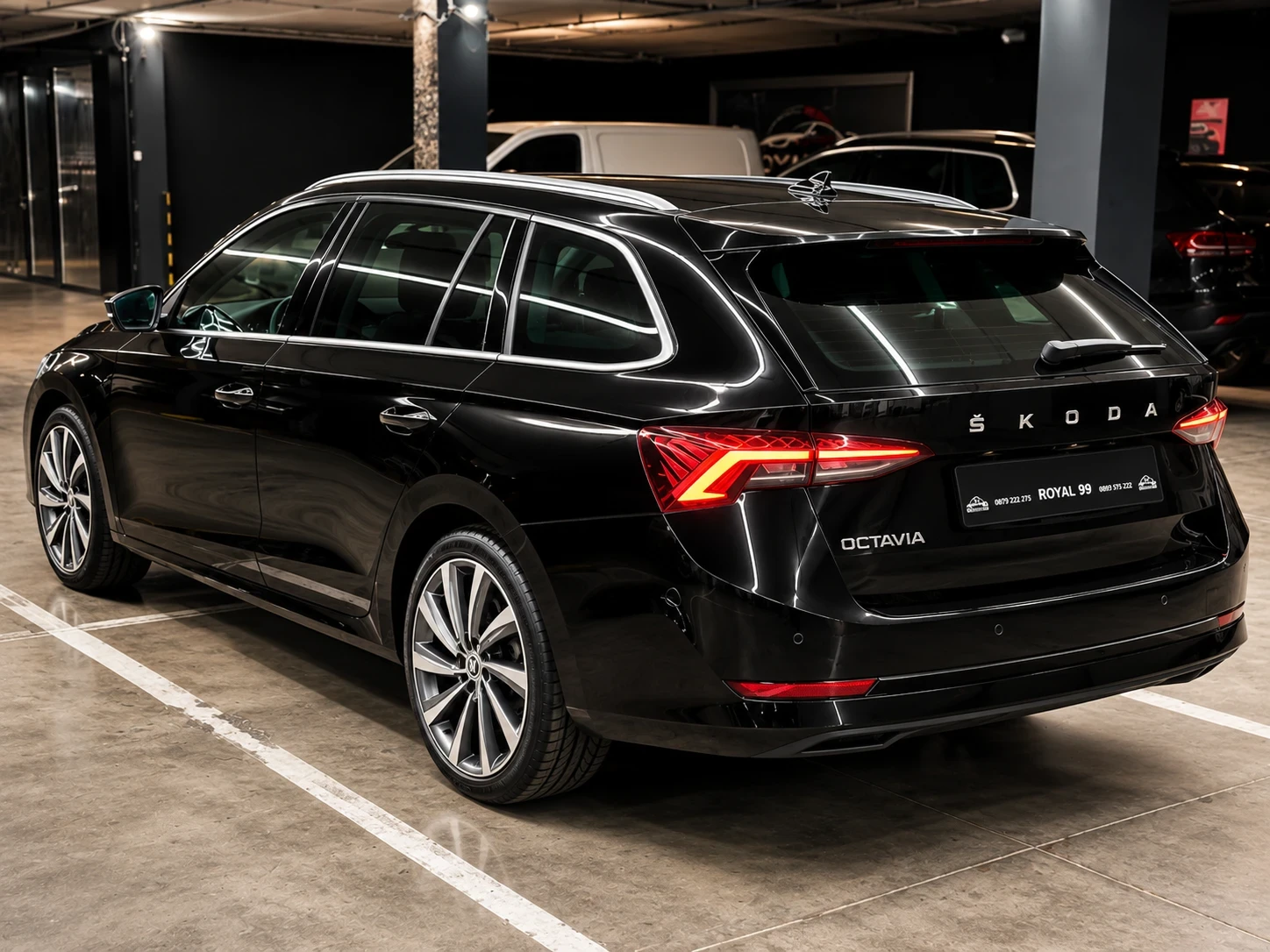 Skoda Octavia 2.0 TDI ::DIGITAL::DISTRONIK::CANTON::KAMERA::, снимка 4 - Автомобили и джипове - 55469459