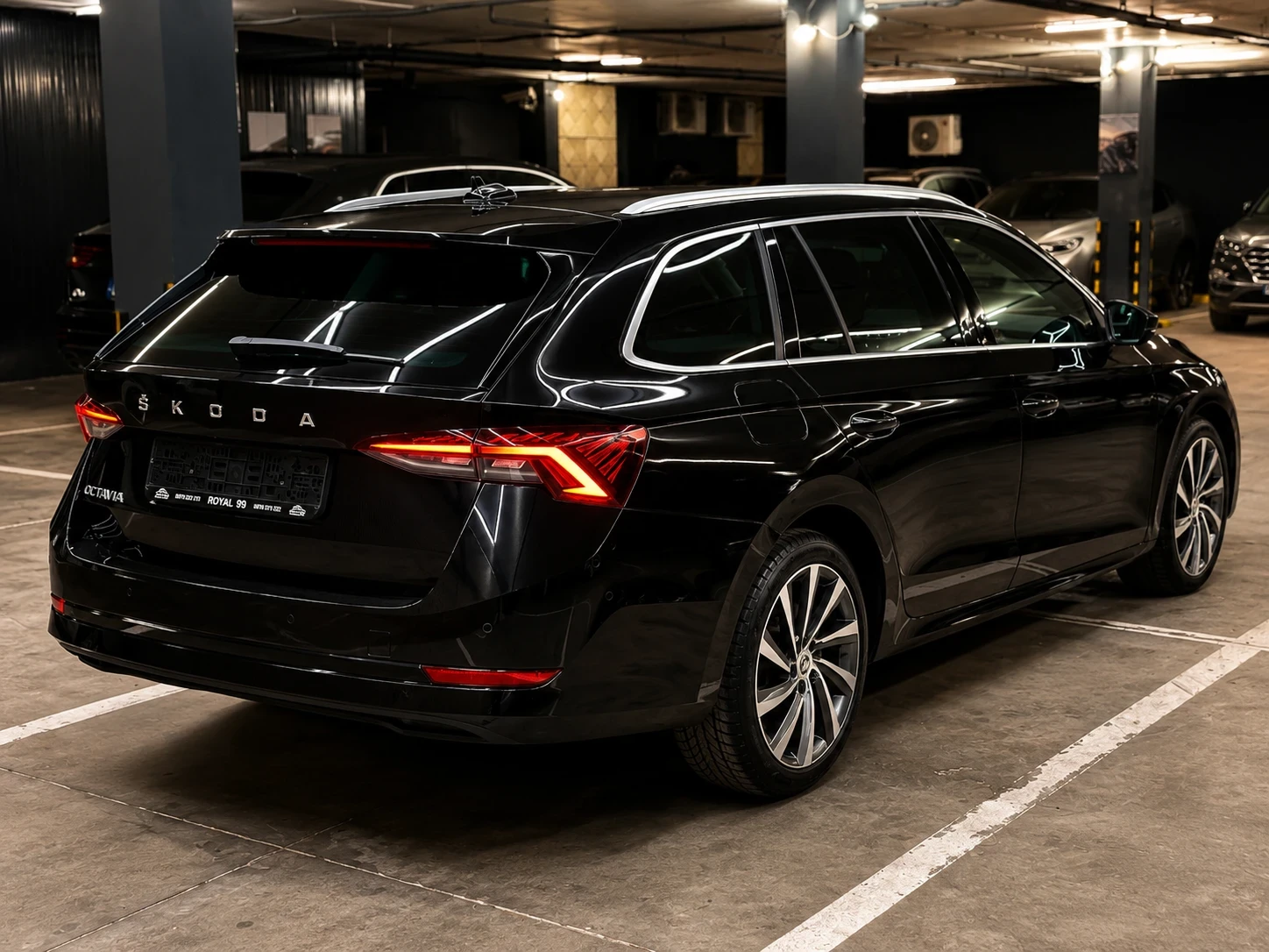 Skoda Octavia 2.0 TDI ::DIGITAL::DISTRONIK::CANTON::KAMERA::, снимка 5 - Автомобили и джипове - 55469459