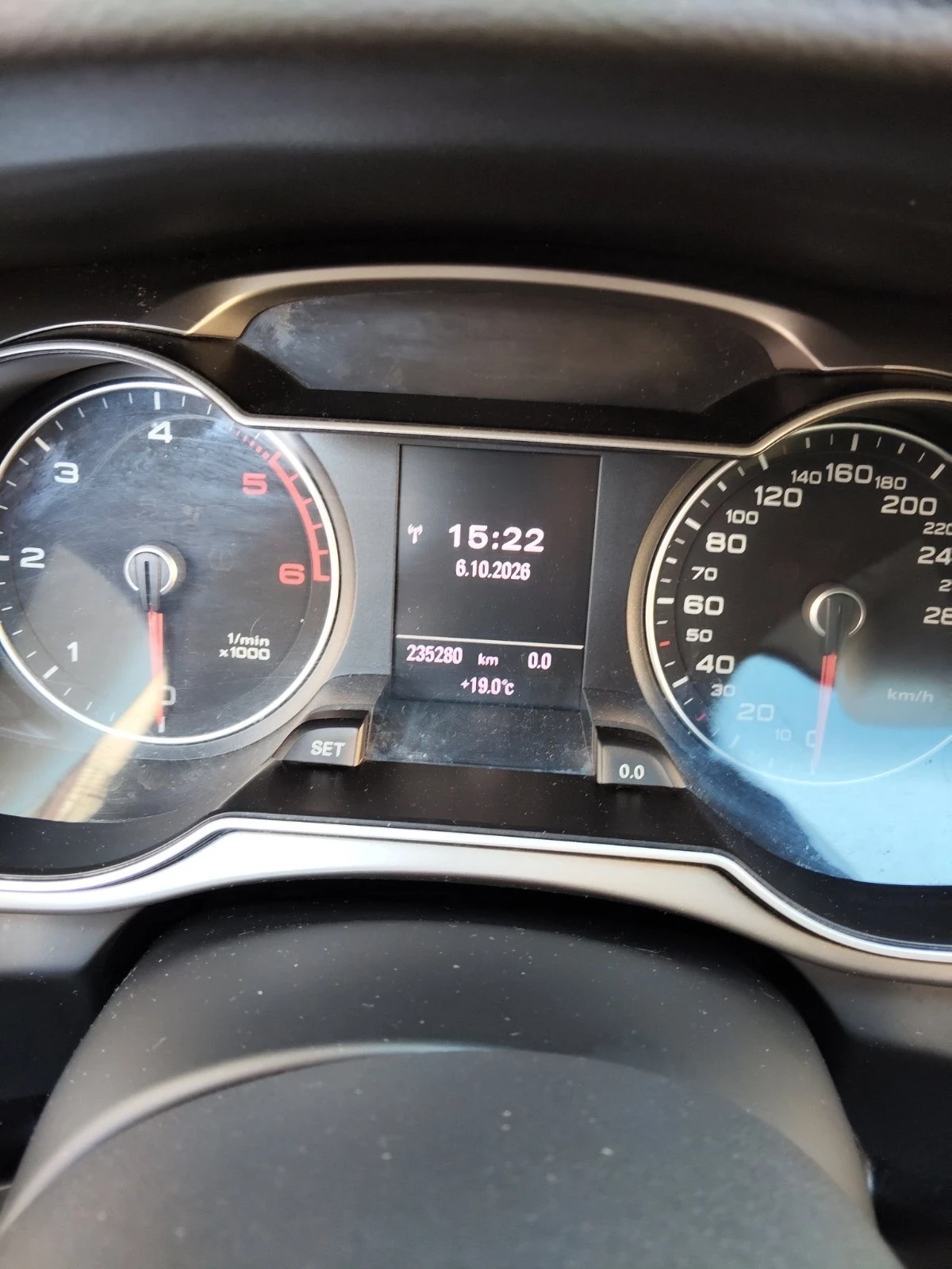 Audi A4 2.0 TDI FACELIFT, снимка 5 - Автомобили и джипове - 56376089