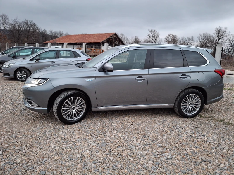 Mitsubishi Outlander 2.4 Plug-in хибрид, снимка 4 - Автомобили и джипове - 48998023