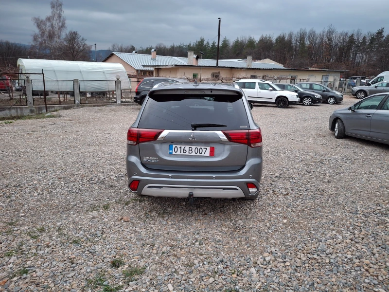 Mitsubishi Outlander 2.4 Plug-in хибрид, снимка 15 - Автомобили и джипове - 48998023