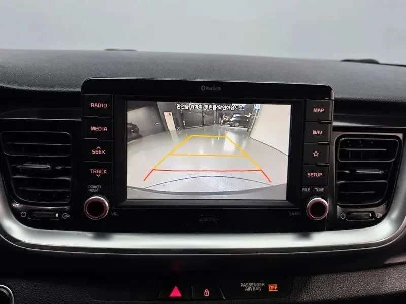 Kia Stonic, снимка 15 - Автомобили и джипове - 56727349