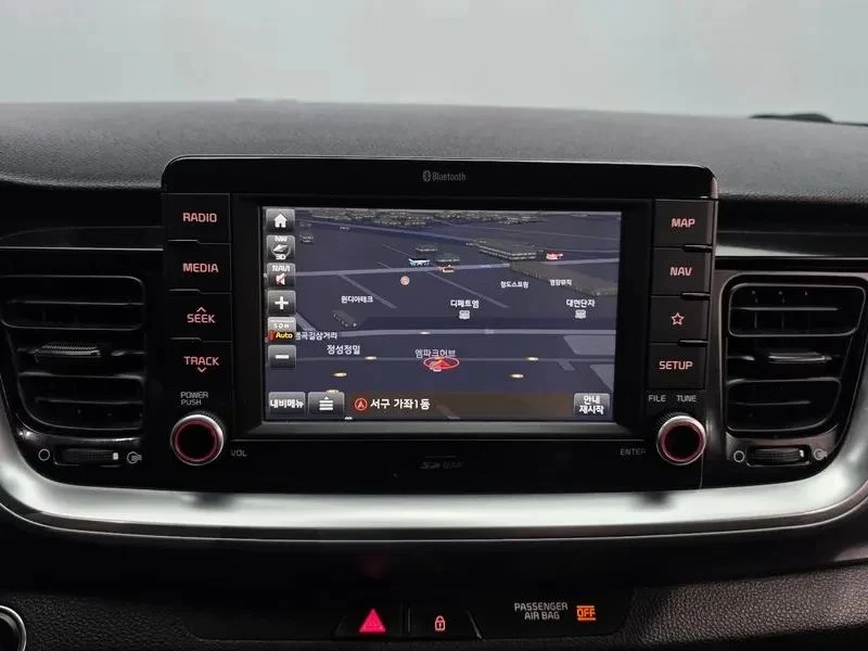 Kia Stonic, снимка 14 - Автомобили и джипове - 56727349