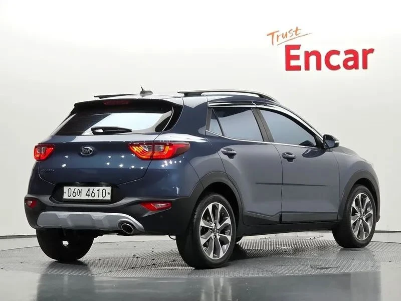 Kia Stonic, снимка 2 - Автомобили и джипове - 56727349