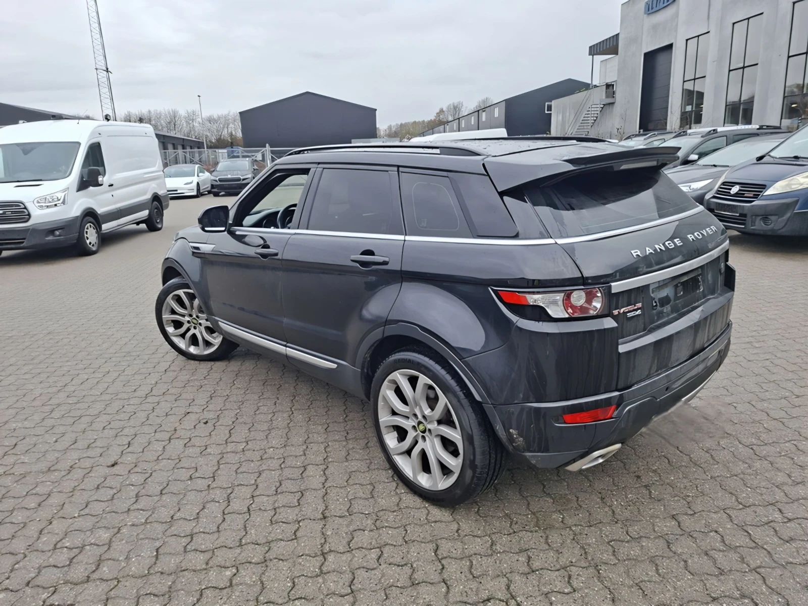 Land Rover Range Rover Evoque 2.2D | AWD | Автоматик  | Всички екстри , снимка 4 - Автомобили и джипове - 53752954