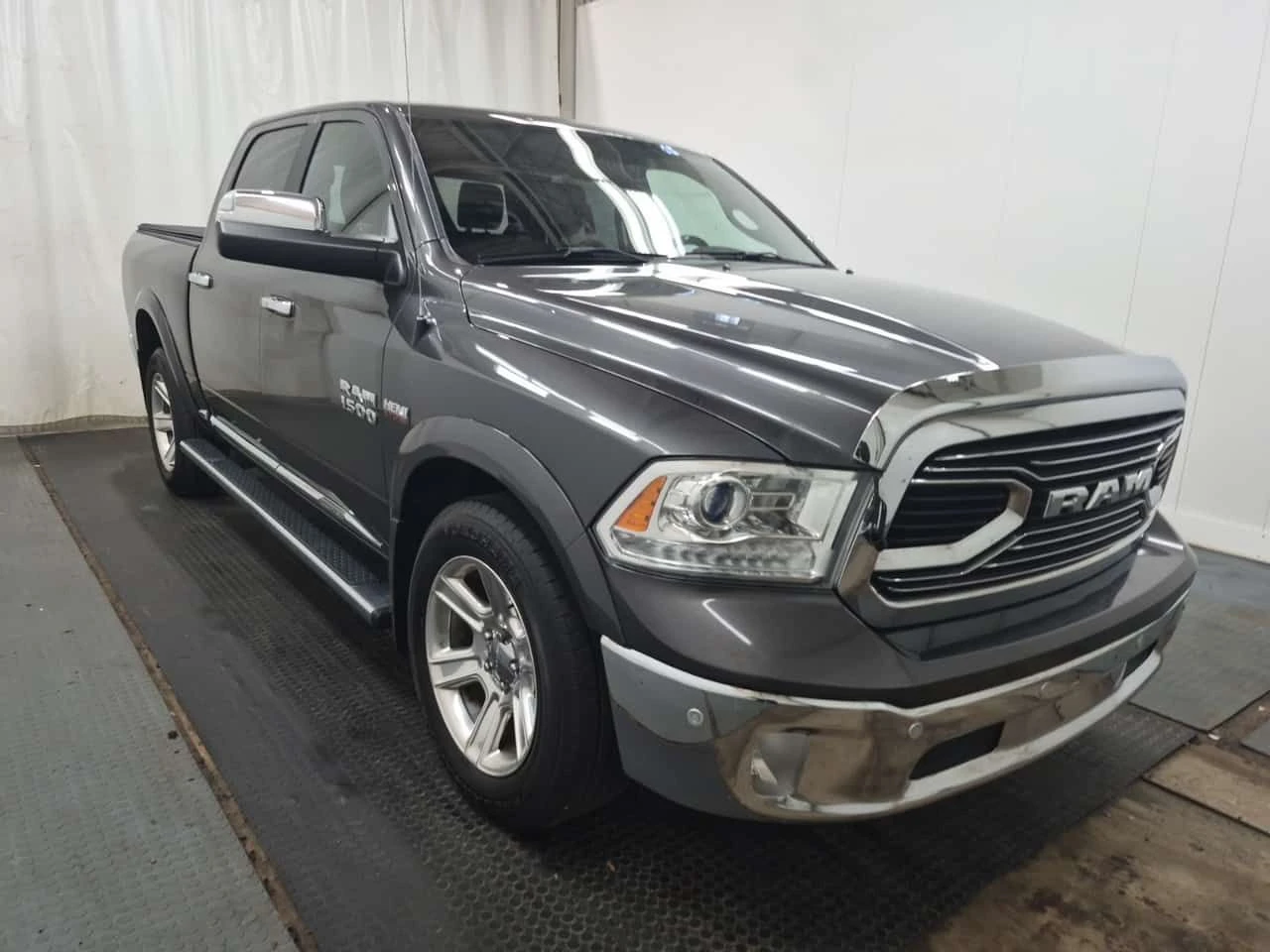 Dodge RAM 1500 * Limited* АВТОКРЕДИТ БЕЗ ПЪРВОНАЧАЛНА ВНОСКА* , снимка 3 - Автомобили и джипове - 54587011