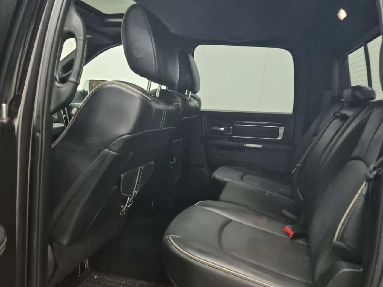 Dodge RAM 1500 * Limited* АВТОКРЕДИТ БЕЗ ПЪРВОНАЧАЛНА ВНОСКА* , снимка 11 - Автомобили и джипове - 54587011