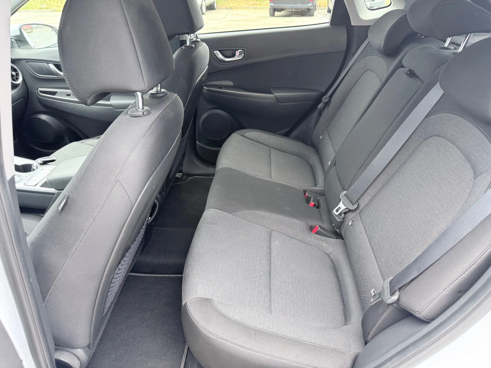 Hyundai Kona, снимка 9 - Автомобили и джипове - 55154664