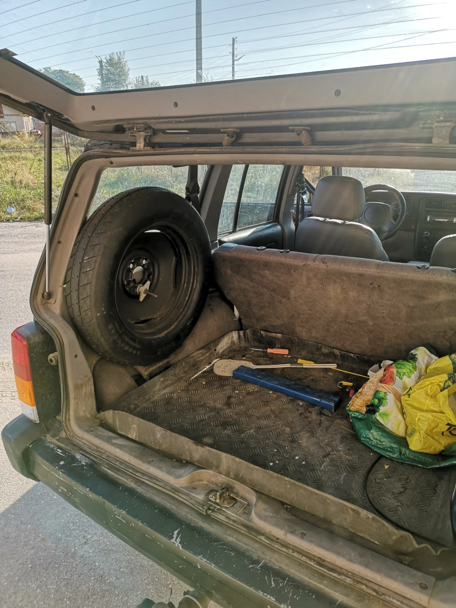 Jeep Cherokee XJ FACELIFT, снимка 12 - Автомобили и джипове - 55252421