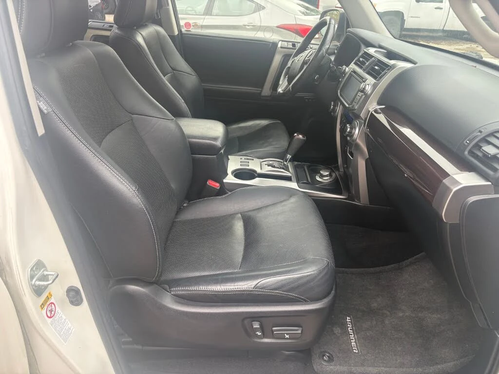 Toyota 4runner 4.0* V6* ПОДГРЕВ* КАМЕРА* КЕЙЛЕС* LANE* ASSIST, снимка 7 - Автомобили и джипове - 55434128