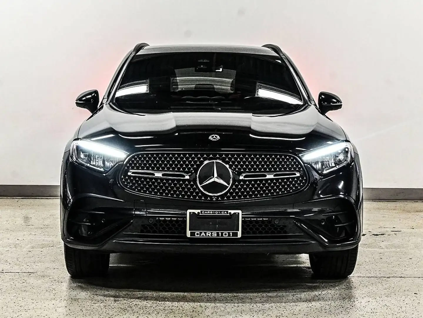 Mercedes-Benz GLC 300 AMG* LINE* 360КАМЕРА* ПАНОРАМА* 360КАМЕРА* , снимка 4 - Автомобили и джипове - 56166555