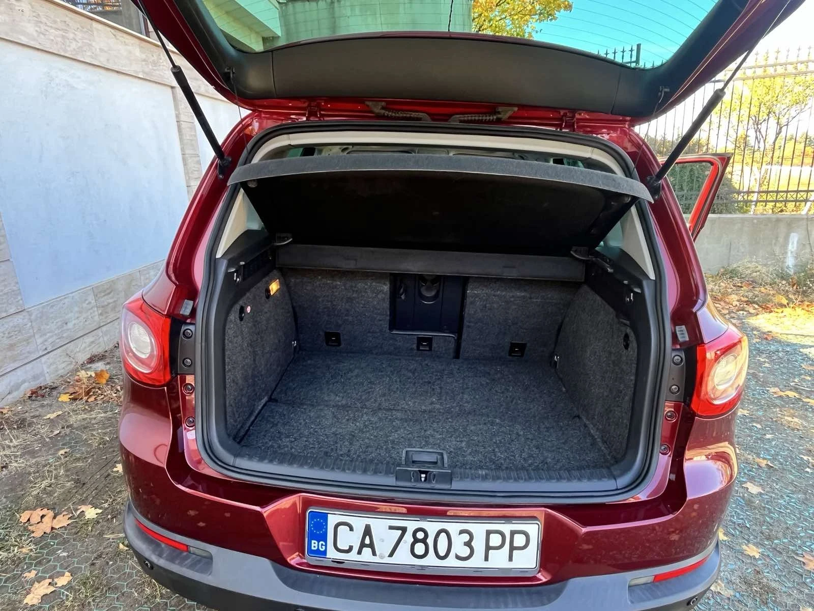 VW Tiguan, снимка 3 - Автомобили и джипове - 56643418