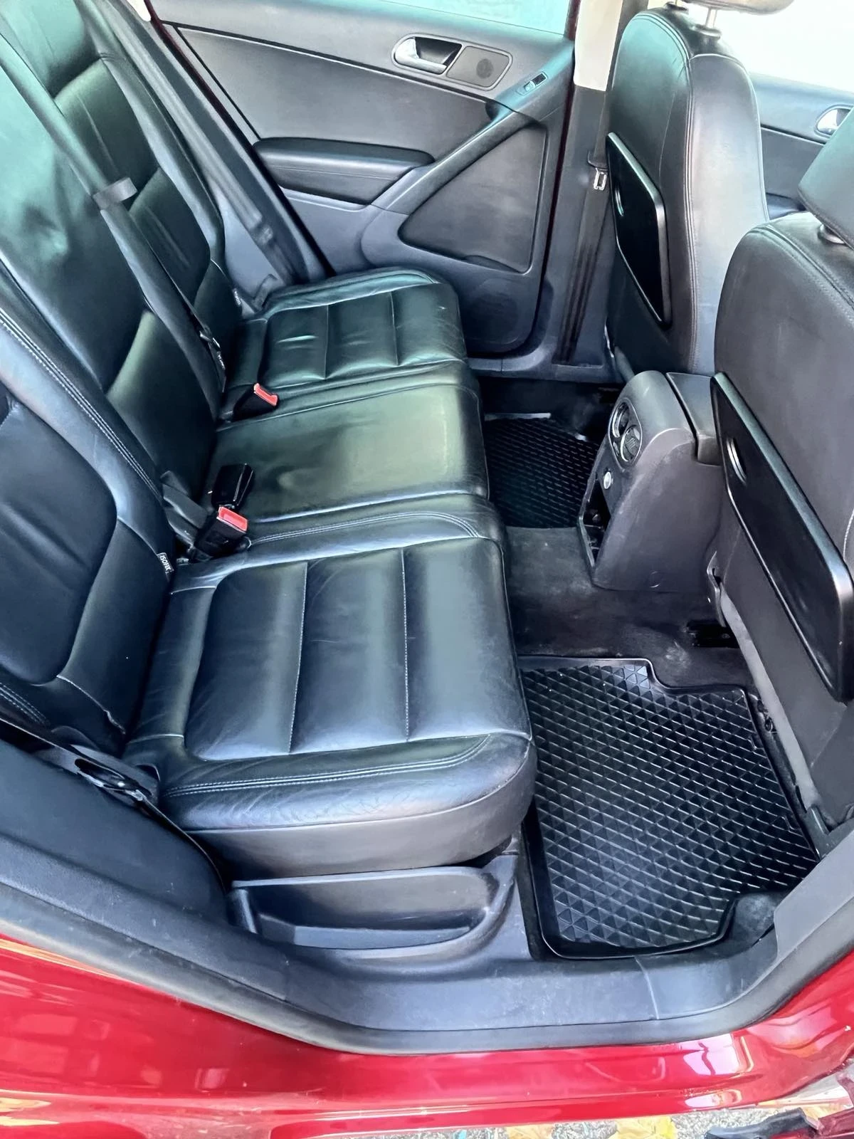VW Tiguan, снимка 2 - Автомобили и джипове - 56643418