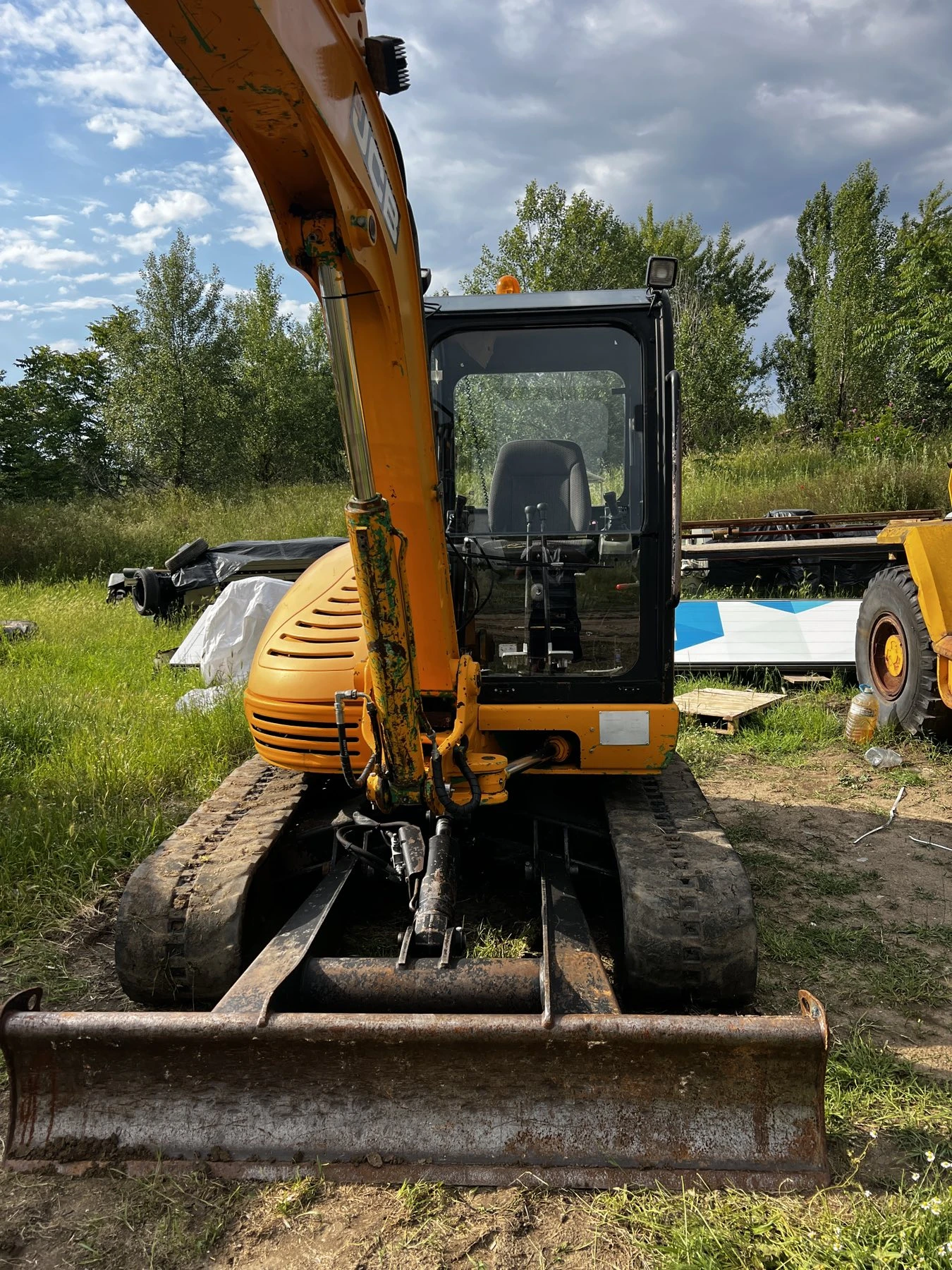 Багер JCB
