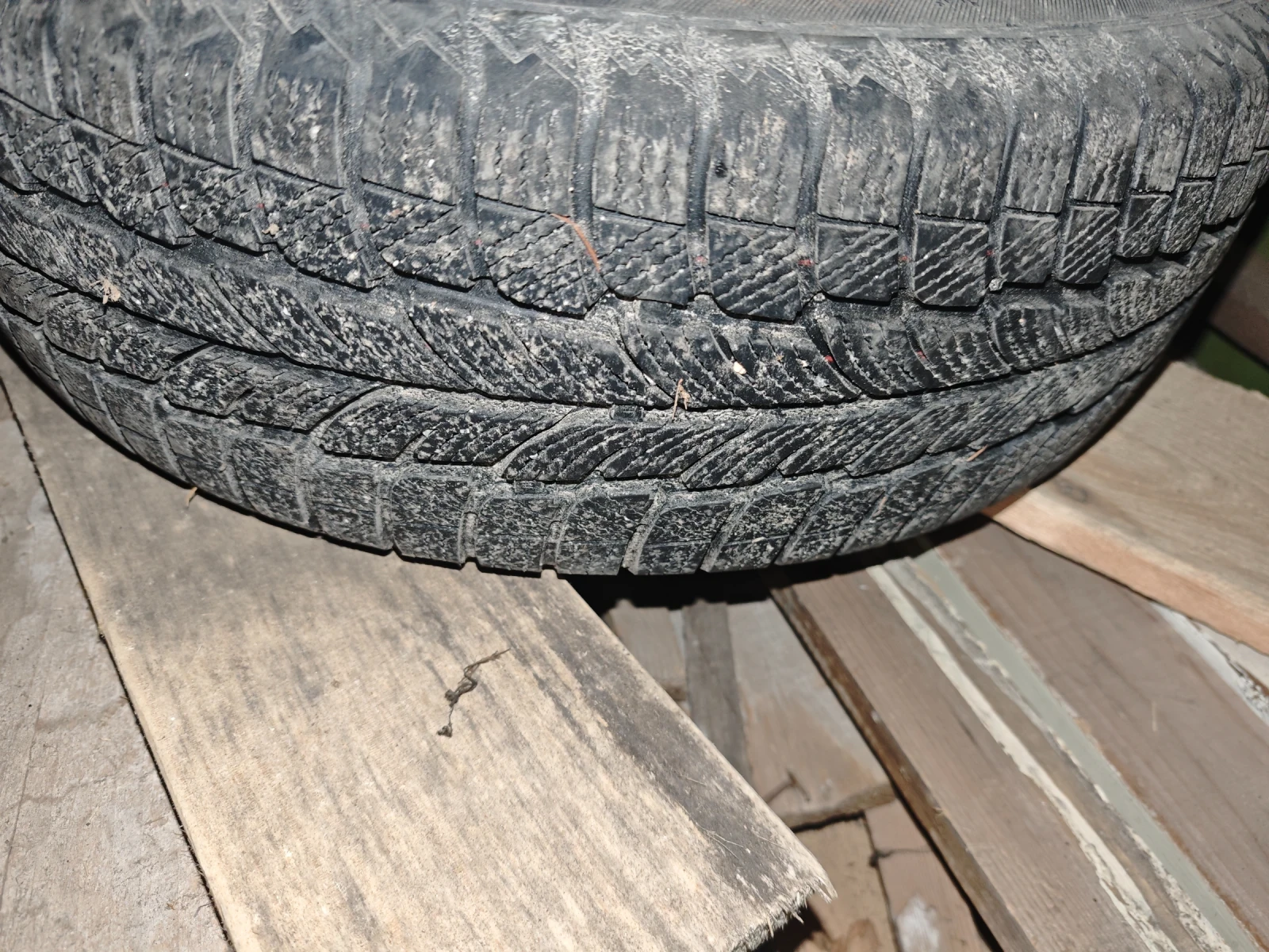 ���� � ������ 185/65R15 | Mobile.bg � ����������� 2