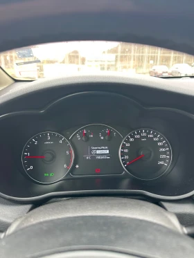 Kia Carens 1.7 CRDI, снимка 15
