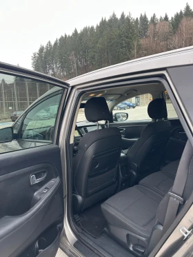 Kia Carens 1.7 CRDI, снимка 10