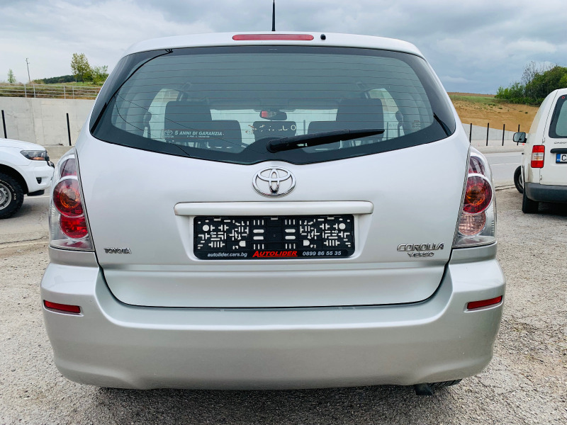Toyota Corolla verso 2.0 D-4D, снимка 6 - Автомобили и джипове - 45404426