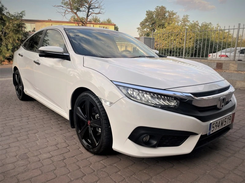 Honda Civic 1.5 turbo, CVT, TOURING, снимка 1 - Автомобили и джипове - 47499884