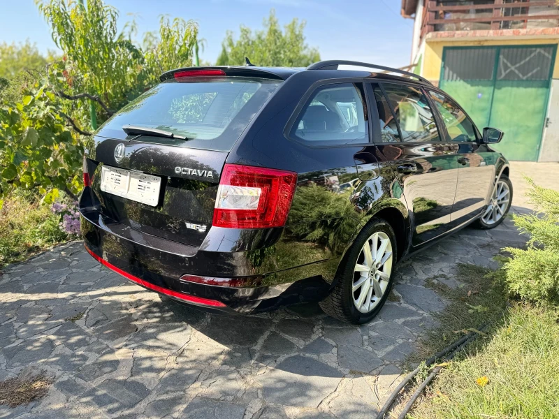 Skoda Octavia Executive, снимка 5 - Автомобили и джипове - 47493442